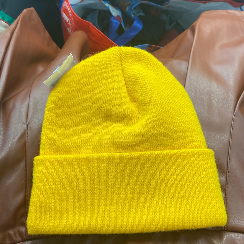 yellow stussy beanie - Picture 4 of 5